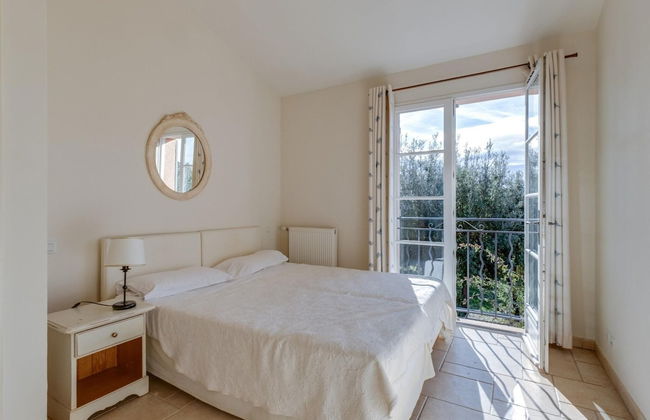 Terraced House in Domaine de Saint-endreol With Golf, SPA and Communal Pool - Photo 3