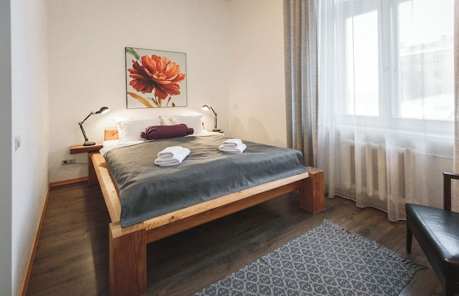 Bearsleys Downtown Apartments - Photo 5