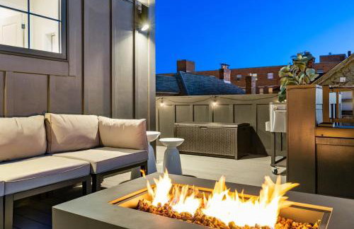 Rooftop Patio, Hot Tub and Games City Escape - Foto 2