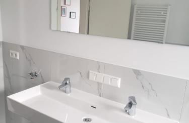 Joel Living Apartment - Foto 30