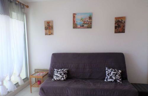 2 Pièces avec Piscine, Proche Plage et Commerces, Quartier Calme avec Parking Privé - FR-1-328-145 - Photo 4