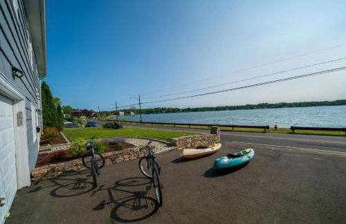 Waterview house walking distance from Cove Beach-5 mins to downtown-only 40 min to NYC - Foto 8