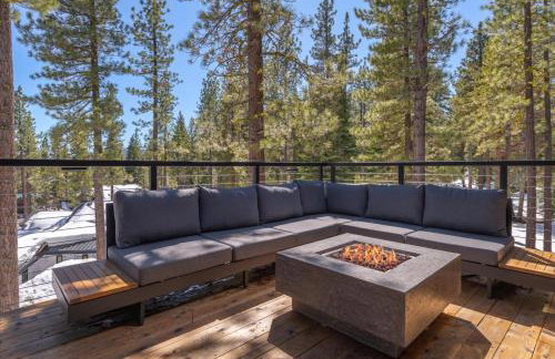 Modern Eco Retreat with Hot Tub and Views - Foto 39