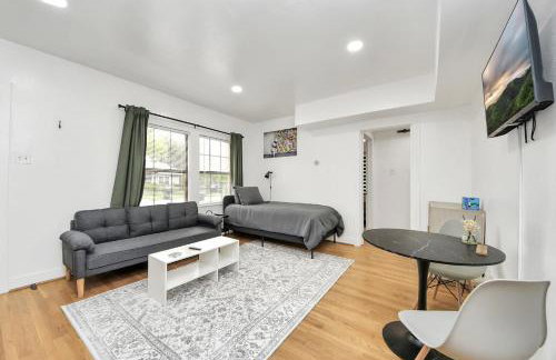 Serene Studio Escape - EADO HTX 1 - Foto 40