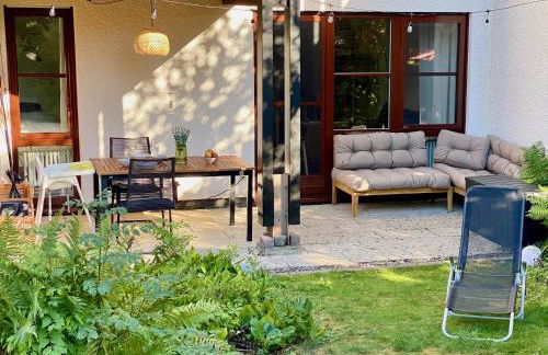 Snug Stays 2 - Design Studio am See mit Terrasse, Garten, 40m vom See - Foto 14