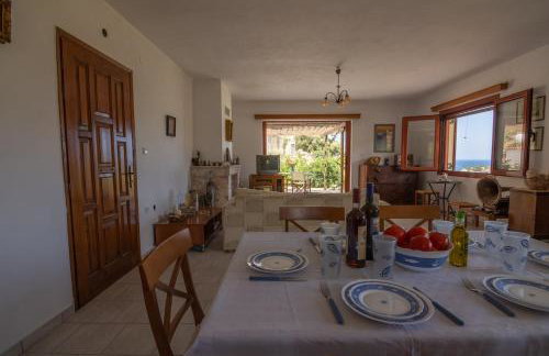 Overlooking Cheromilos - Foto 7