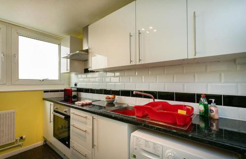 City Centre - Next to Hilton Hotel - Victoria Centre 2 Bedrooms Apartments - Close to Theatre Royal - in Victoria Centre Shopping Centre - 24 Hours Access - Parking Cars or Vans from Five Pounds a Day - Onsite Parking from Ten Pounds a Day - Foto 70