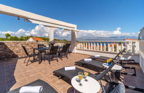 La Perla Apartments - Photo 53