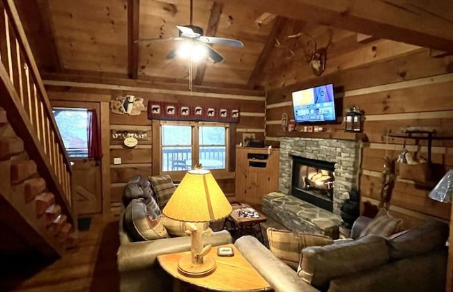 Leave the stress behind!- private hot tub, pet and motorcycle friendly, let peace and nature surround you! 2 Bedroom Home by RedAwning - Foto 15