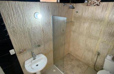 Lindo, simples, aconchegante e pé na areia - Foto 22