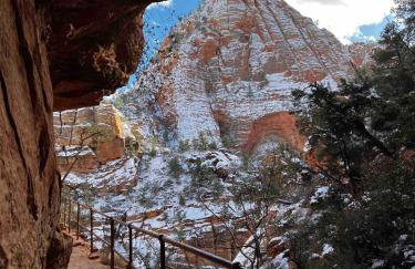 Cozy Home Between Zion & Bryce - Photo 29