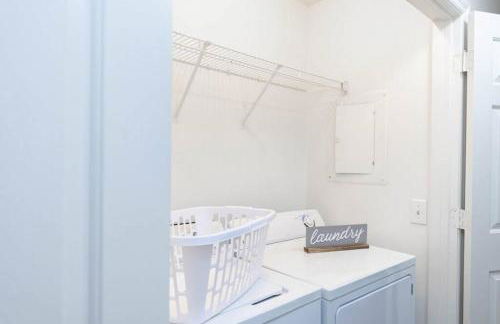 Sleeps 8, Lake Lanier Hidden Gem - Foto 14