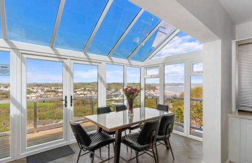 Stunning Property Seaviews, Private Pool & Parking - Photo 46