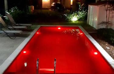 Casa da piscina vermelha - Foto 2