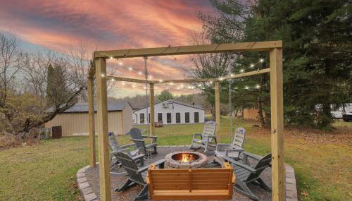 (NEW) Blue Mtn Poconos Retreat Htd pool pet frndly - Foto 3