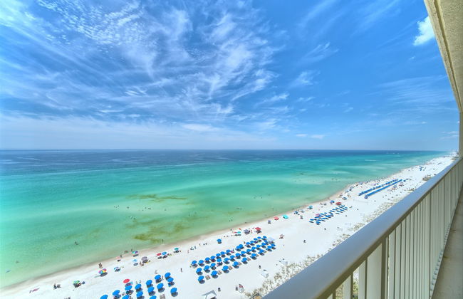Relaxing Beachfront Condo with Beach Access - Unit 1603 by RedAwning - Foto 36