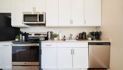 NEW Organic Modern Luxury 1BD/1BA- close to everything! - Foto 5, stove, dishwasher, pet friendly, toaster, minibar