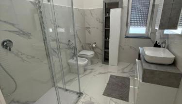 Sky Line Brolo - Foto 5, Shower