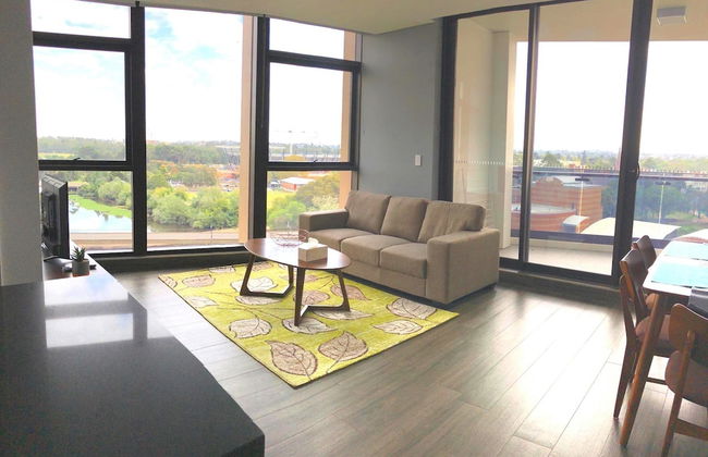 High-End Riverside Home - Foto 1