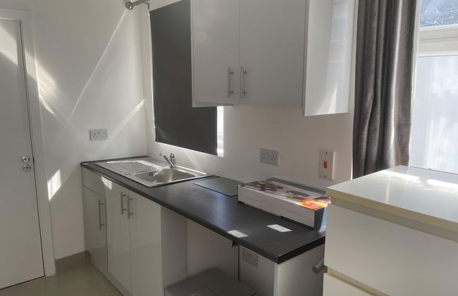 Immaculate 1-bed Studio in London - Foto 16