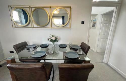 COASTAL RETREAT Town Centre Entire Property, Very Close to Sea & Restaurants, 2 King Size Beds - Foto 9