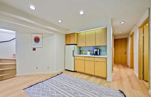 Modern Home Walk to Downtown, Hot Tub & GameRoom - Foto 29