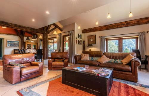 Spacieuse Ferme 6 Chambres aux Gets, 17 Pers, 4 SDB, Balcon, Wi-Fi, Parking Privé, Navette Hiver - FR-1-671-118 - Foto 1