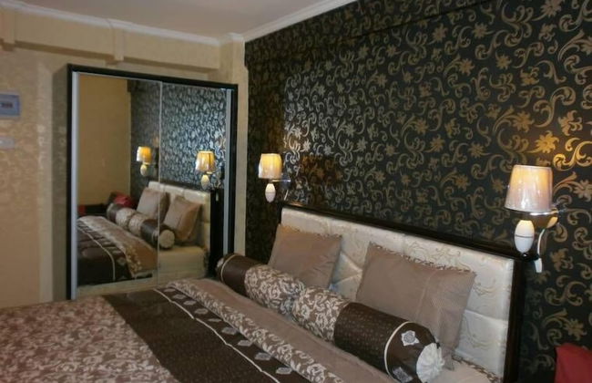 Hajjah Ririn's Kebagusan City - Foto 1