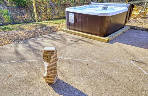 The Black Log Cabin - Hot Tub & Game Room - Foto 75