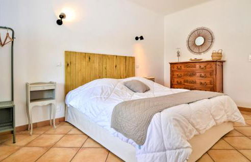 4 Bedroom Lovely Home In Bellegarde - Foto 31