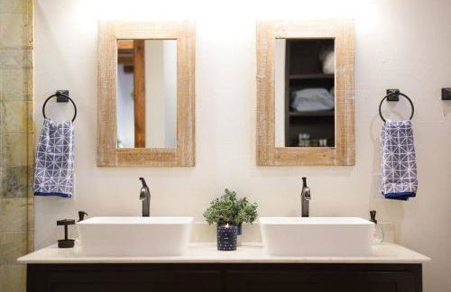 Little Dutch Cabin #1 - 12 min to Magnolia-Baylor - Foto 19