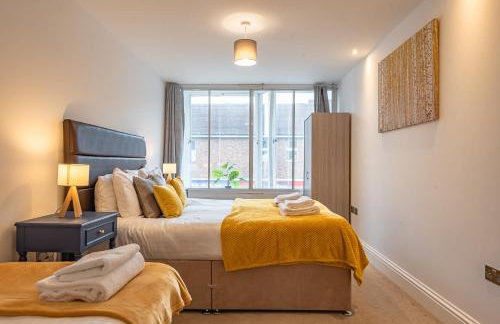 Cosy & Bright 2 Bedroom Apartment in Newbury Town Centre - SLEEPS 7 - Foto 21