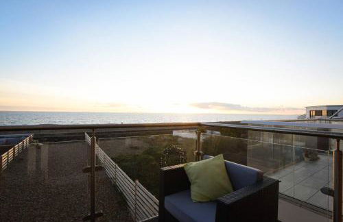 Amazing View Beachfront 3BR 5Beds 7 Guest - Photo 2