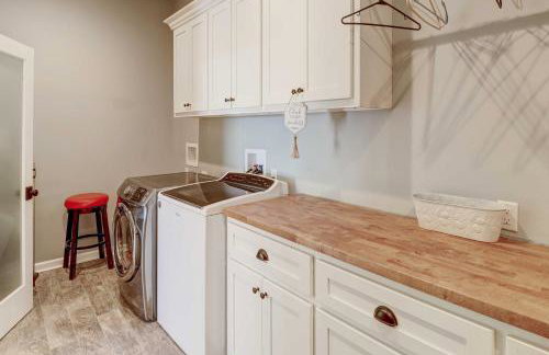 Spacious Farmhouse Near Hikes and Waterfalls - Foto 30