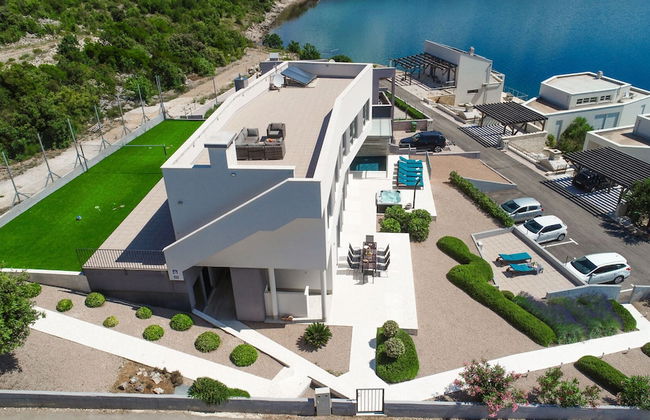 Villa Bilo Idro - Photo 1