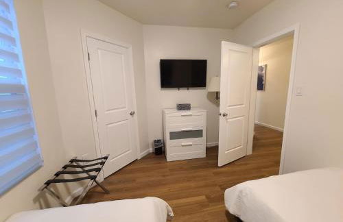 Arctic House- Walk to the Casinos, Outlets & More! - Foto 39