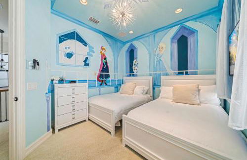 New Epic Escape Theater Pool & Golf Views - Foto 11