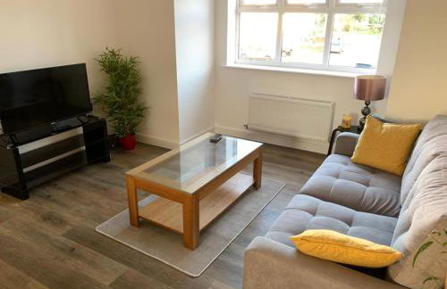 Central 2-Bedrooms Flat - Perfect for Nurses, Contractors, & Relocators - Sleeps 2 - Super Fast Speed Wi-Fi - Easy Parking - Foto 11
