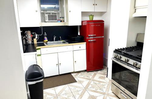 2 Bedroom Apt in LIC, Private WITH BACKYARD ! - Foto 2