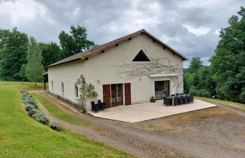 "Le petit bonheur" Gîte van 4 tot 12 personen met privé vijver van 2Ha - Foto 24
