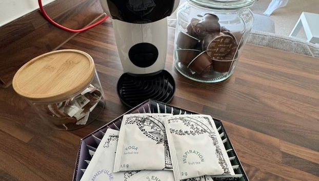 Kaffee und/oder Kaffeemaschine