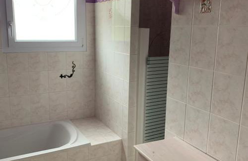 Maison récente à la ferme avec jardin, terrasses, 4 chambres, proche plages et pêche privée - FR-1-426-86 - Foto 16