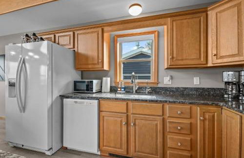 Sauna, Game Room, and Beach Front on Houghton Lake - Foto 63