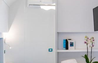 VILLA LA TAGLIATA spectacular jacuzzi tub amazing view and private parking garage - Photo 39