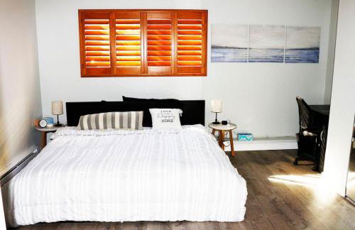 Modern 2 BR 2BA Biz Friendly Duplex with Fast Wi-Fi and Workspaces - Foto 36