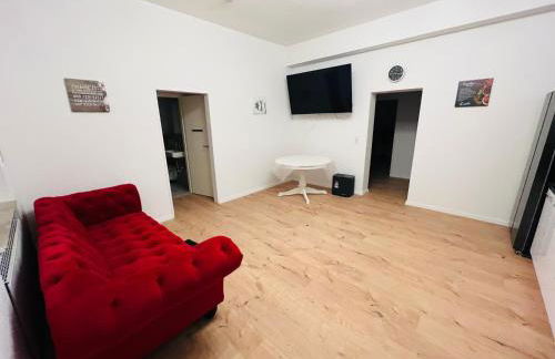 Big Apartment l 18 Beds l Free Parking l WiFi l - Photo 22