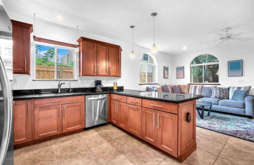 Center Grove - Lush & Spacious & New - 3 Bedrooms - Foto 11