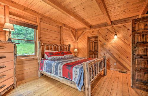 Athol Cabin with Deck and Fire Pit, 10 Mi to Lake - Foto 17