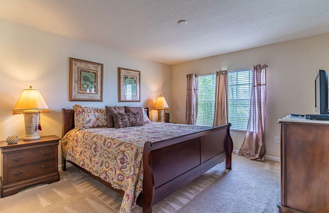 2633 Trafalgar Village - Photo 7