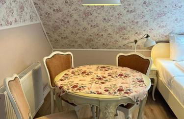 BoLA Ferienwohnung Hamburg Nr 29 Shabby für 2 Personen, Parkplatz - Foto 1